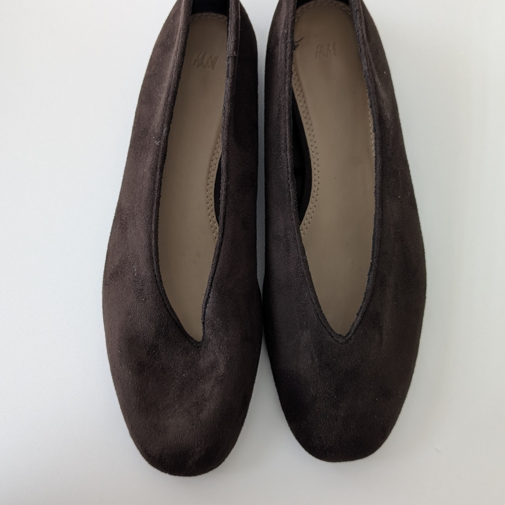 H&M Women's Brown Suede Flats